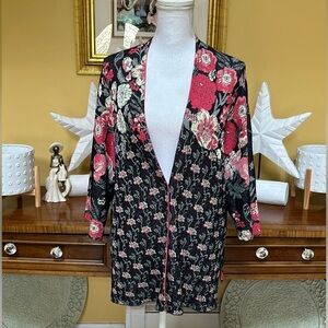 Aldo martinis Anthropologie Red & Black Bold Floral Chic Knit Bamboo Cardigan 8